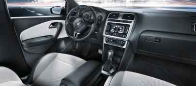 Volkswagen CrossPolo Urban White (2012) - picture 4 of 4