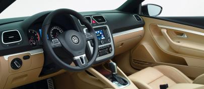 Volkswagen Eos (2012) - picture 7 of 8
