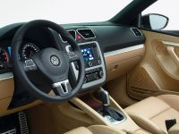 Volkswagen Eos (2012) - picture 7 of 8