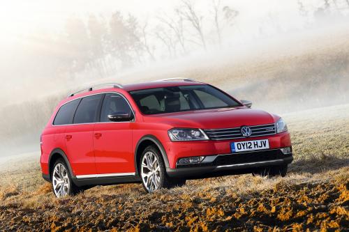 Volkswagen Passat Alltrack UK (2012) - picture 1 of 2