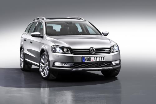 Volkswagen Passat Alltrack (2012) - picture 1 of 6
