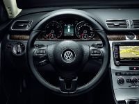 Volkswagen Passat Exclusive (2012) - picture 3 of 5