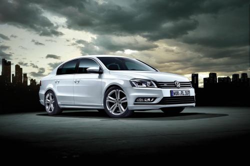 Volkswagen Passat R-Line (2012) - picture 1 of 8