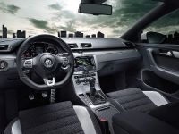 Volkswagen Passat R-Line (2012) - picture 6 of 8