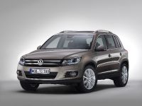 Volkswagen Tiguan (2012) - picture 1 of 6