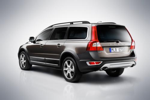 Volvo XC70 (2012) - picture 1 of 2