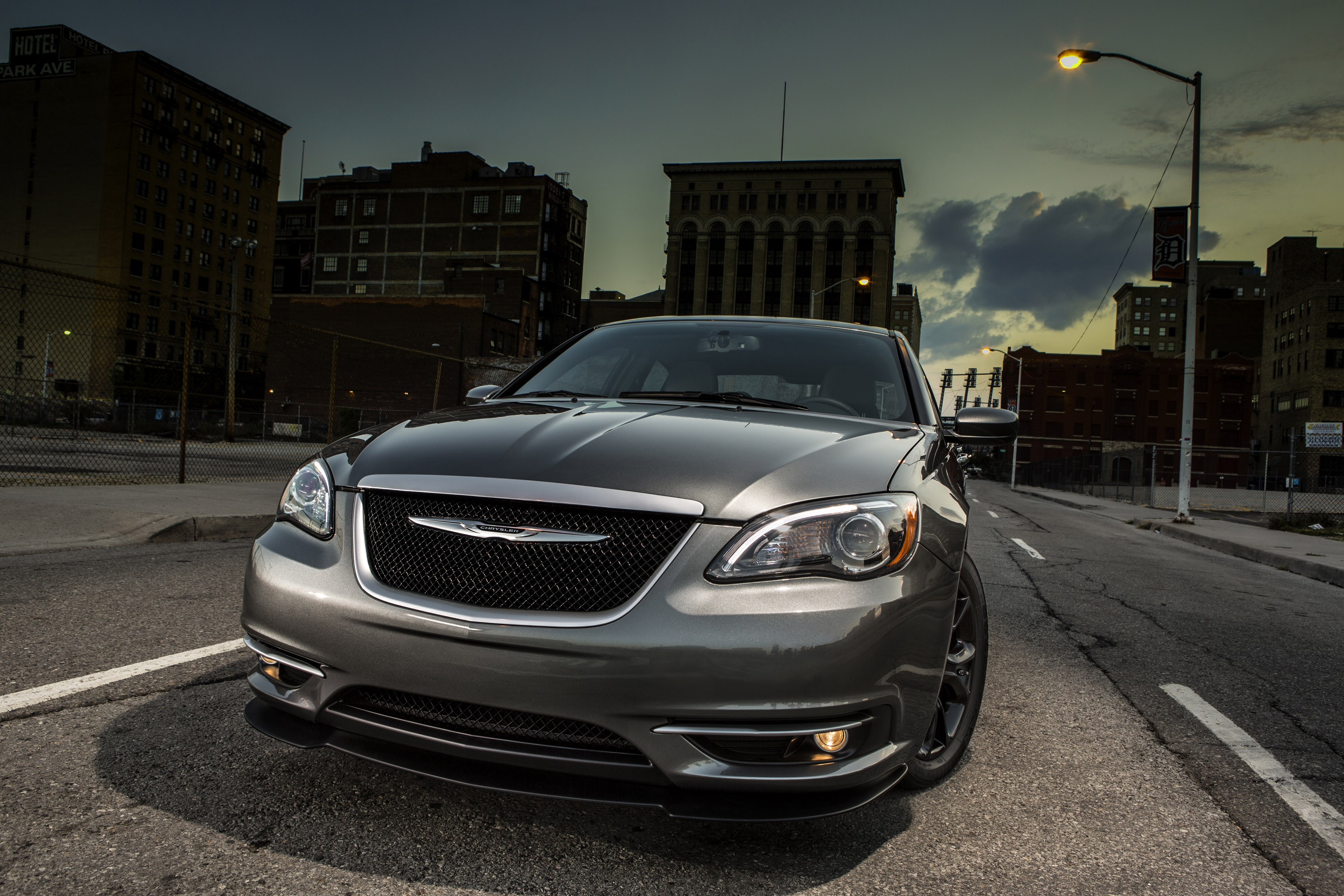 .5 Chrysler 200 S Special Edition
