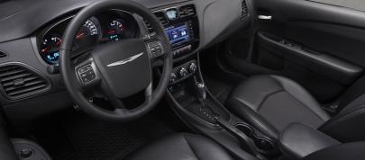 .5 Chrysler 200 S Special Edition (2013) - picture 7 of 17