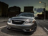 .5 Chrysler 200 S Special Edition (2013) - picture 2 of 17