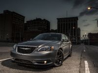 .5 Chrysler 200 S Special Edition (2013) - picture 3 of 17