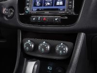 .5 Chrysler 200 S Special Edition (2013) - picture 11 of 17