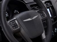 .5 Chrysler 200 S Special Edition (2013) - picture 13 of 17