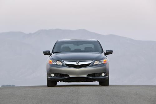 Acura ILX Sedan (2013) - picture 1 of 20