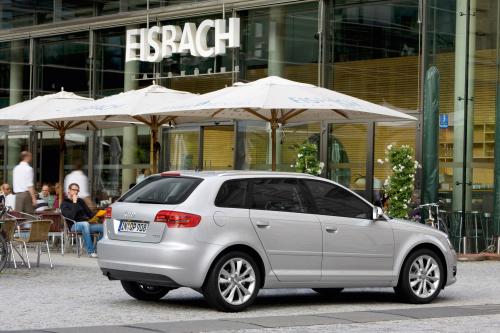 Audi A3 Sportback (2013) - picture 17 of 91