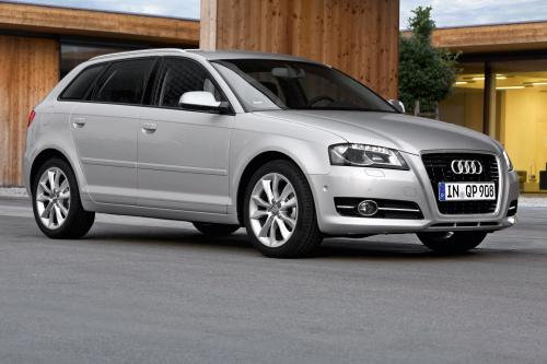 Audi A3 Sportback (2013) - picture 25 of 91