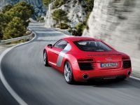 Audi R8 Coupe (2013) - picture 2 of 3