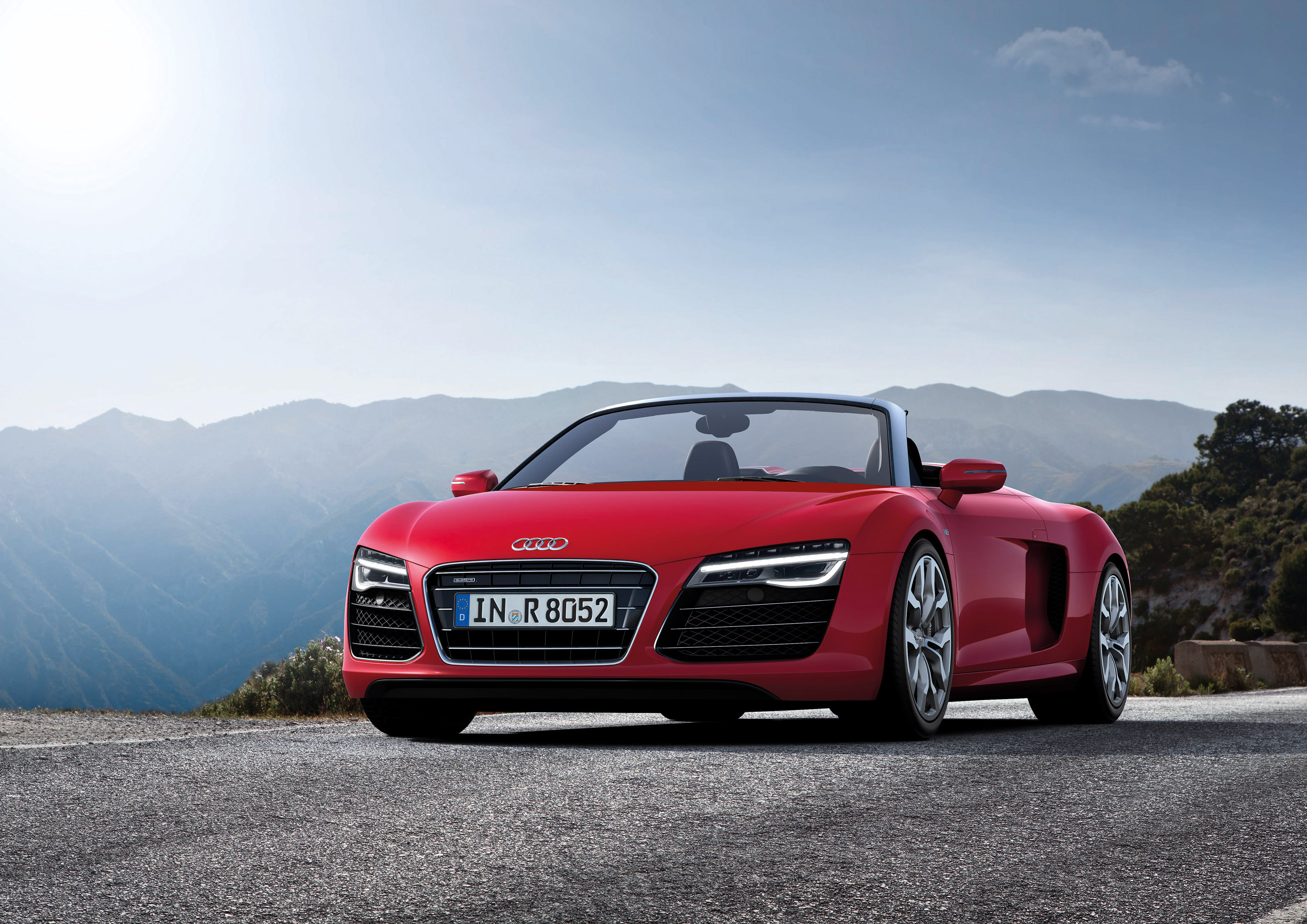 Audi R8 Spyder (2013) - picture 1 of 5