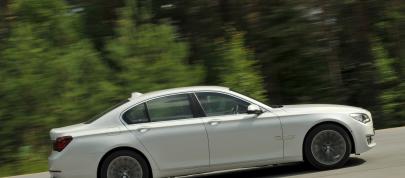 BMW 7 Series (2013) - picture 15 of 41