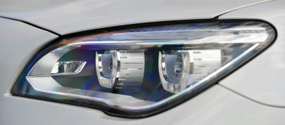 BMW 7 Series (2013) - picture 36 of 41