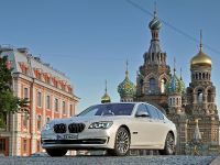 BMW 7 Series (2013) - picture 3 of 41