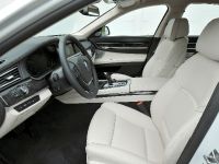 BMW 7 Series (2013) - picture 26 of 41