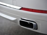 BMW 7 Series (2013) - picture 38 of 41