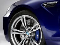 BMW M6 Convertible (2013) - picture 11 of 16