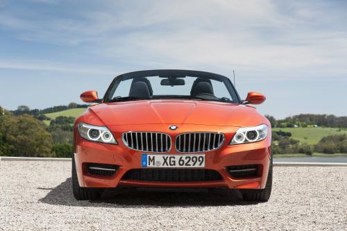 BMW Z4 sDrive18i (2013) - picture 1 of 12