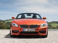 BMW Z4 sDrive18i (2013) - picture 1 of 12