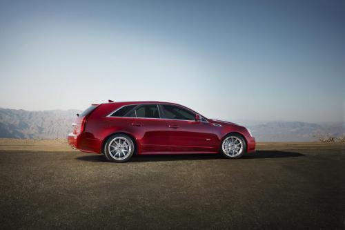 Cadillac CTS-V (2013) - picture 9 of 18