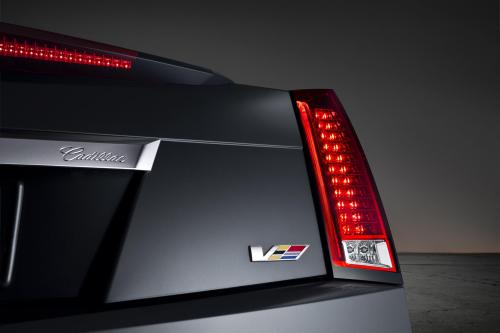 Cadillac CTS-V (2013) - picture 17 of 18