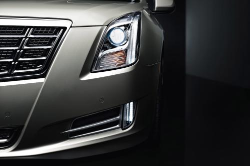 Cadillac XTS Lighting (2013) - picture 1 of 4