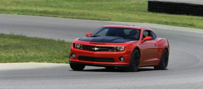 Chevrolet Camaro 1LE (2013) - picture 4 of 11