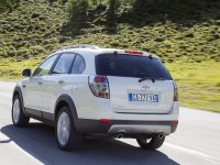 Chevrolet Captiva (2013) - picture 3 of 15