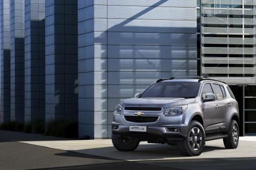 Chevrolet Trailblazer (2013) - picture 1 of 6