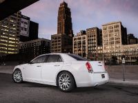 Chrysler 300 Motown Edition (2013) - picture 6 of 23