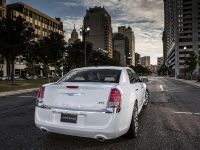 Chrysler 300 Motown Edition (2013) - picture 11 of 23