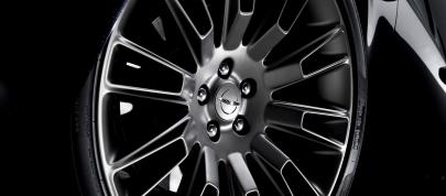 Chrysler 300C John Varvatos Limited Edition (2013) - picture 20 of 23