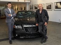 Chrysler 300C John Varvatos Limited Edition (2013) - picture 4 of 23