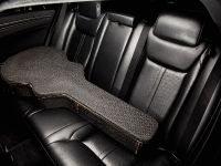 Chrysler 300C John Varvatos Limited Edition (2013) - picture 8 of 23