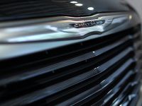 Chrysler 300C John Varvatos Limited Edition (2013) - picture 18 of 23