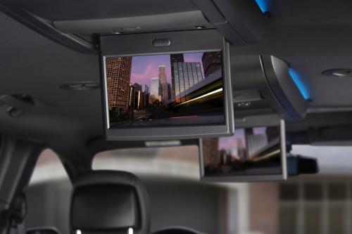 Chrysler Town And Country S (2013) - picture 17 of 19