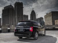 Chrysler Town And Country S (2013)
