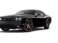 Dodge Challenger RT Redline (2013) - picture 4 of 10