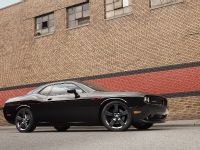 Dodge Challenger RT Redline (2013) - picture 5 of 10