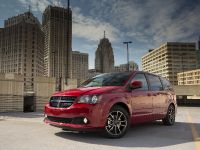 Dodge Grand Caravan (2013) - picture 1 of 6