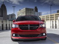 Dodge Grand Caravan (2013) - picture 2 of 6