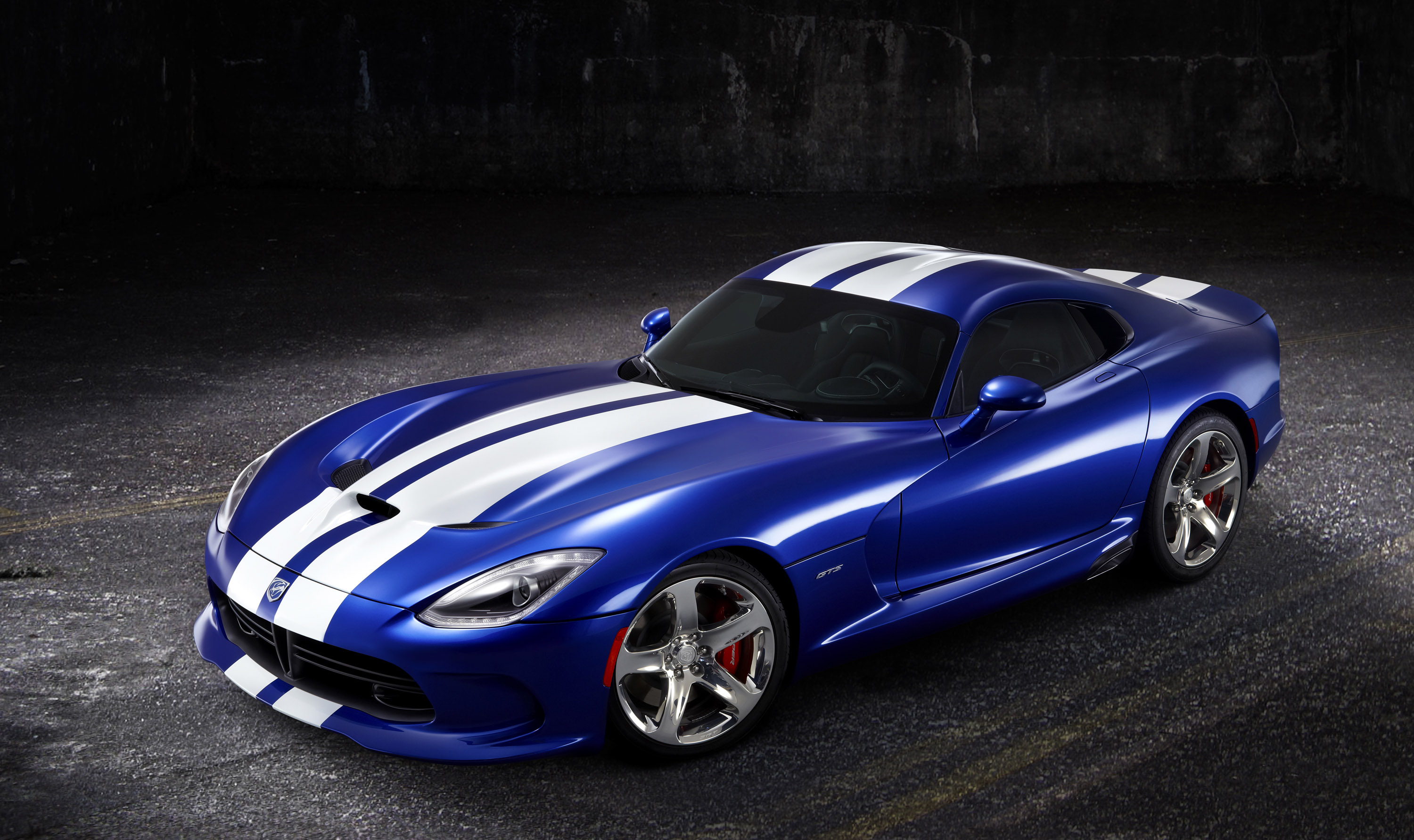 Картинки машин. Додж Вайпер GTS. Dodge Viper 2015. Додж Вайпер ГТС. Dodge Viper GTS 2013.