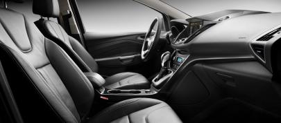 Ford Escape (2013) - picture 31 of 45