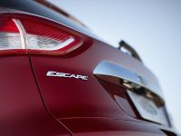 Ford Escape (2013) - picture 8 of 45